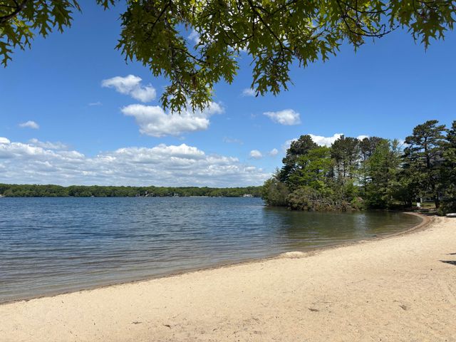 92 Shorewood Drive, Mashpee, MA 02649