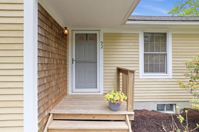 92 Shorewood Drive, Mashpee, MA 02649