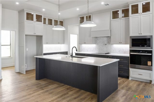 16026 Honey Ridge Drive, Holland, TX 76534