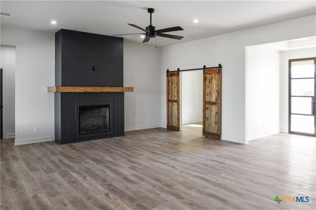 16026 Honey Ridge Drive, Holland, TX 76534