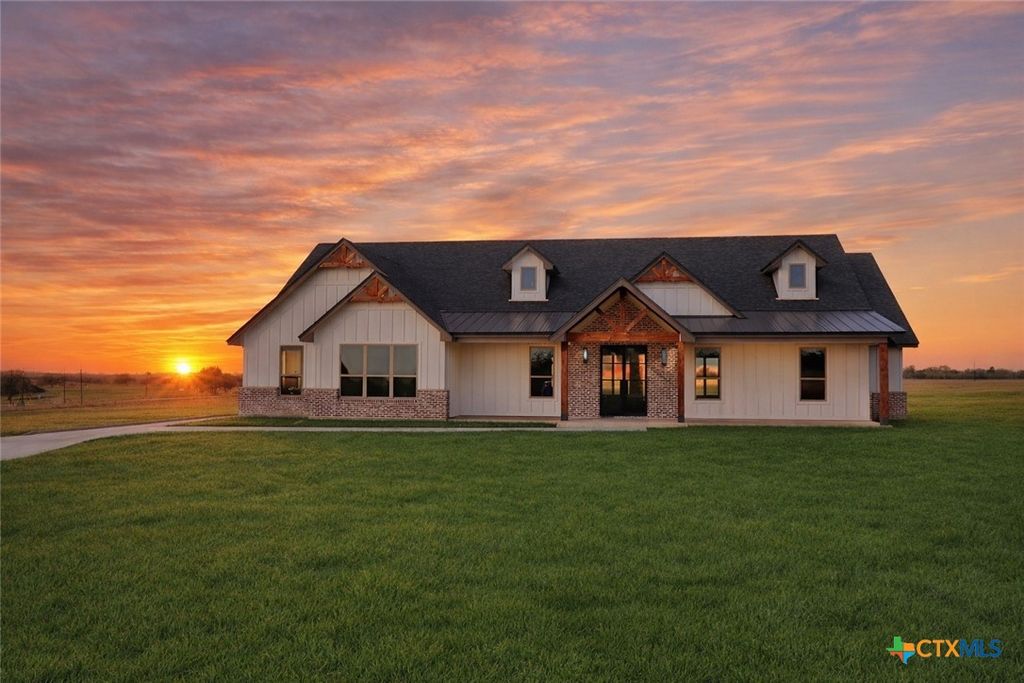 16026 Honey Ridge Drive, Holland, TX 76534