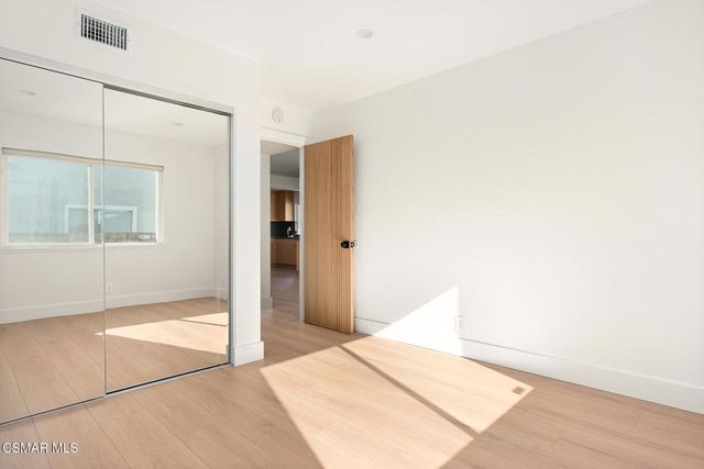 84 Sunny Vista Avenue, Oak Park, CA 91377