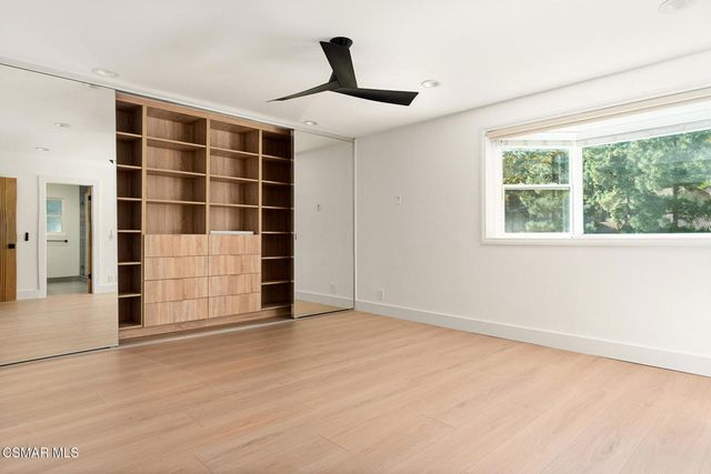 84 Sunny Vista Avenue, Oak Park, CA 91377