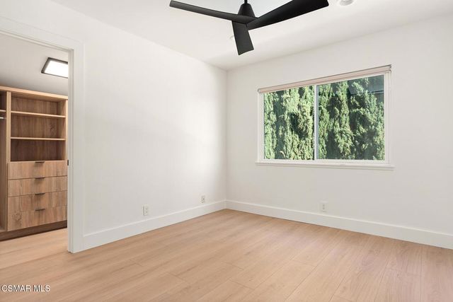 84 Sunny Vista Avenue, Oak Park, CA 91377