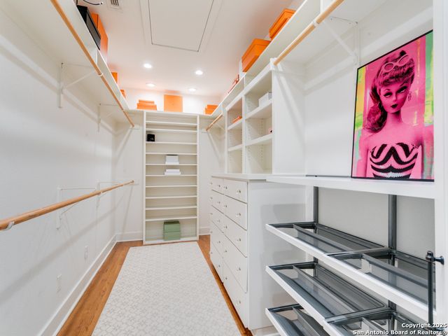 204 Parklane, Olmos Park, TX 78212