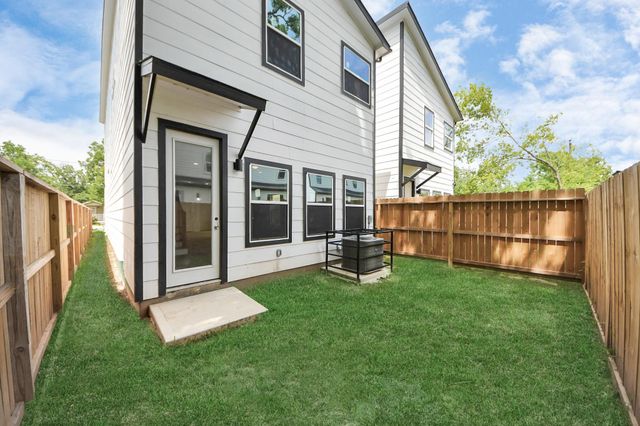 4012 Mckinley Street, Houston, TX 77051