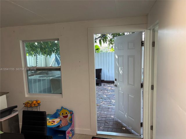 21122 NW 39th Avenue, Miami Gardens, FL 33055