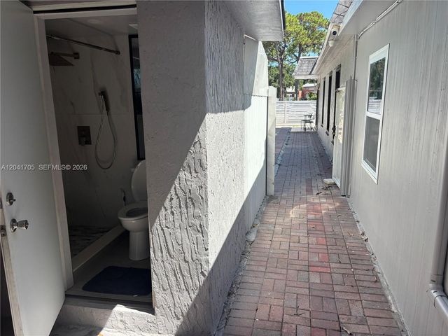 21122 NW 39th Avenue, Miami Gardens, FL 33055
