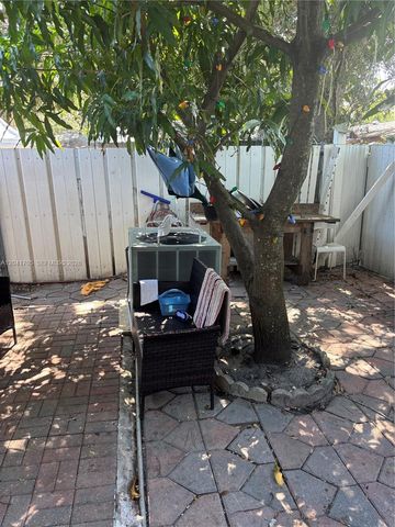 21122 NW 39th Avenue, Miami Gardens, FL 33055