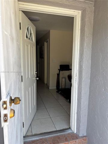 21122 NW 39th Avenue, Miami Gardens, FL 33055