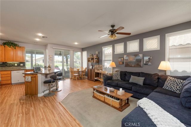 1725 Fairway Oaks Avenue, Banning, CA 92220