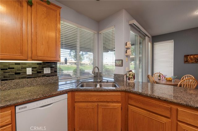 1725 Fairway Oaks Avenue, Banning, CA 92220