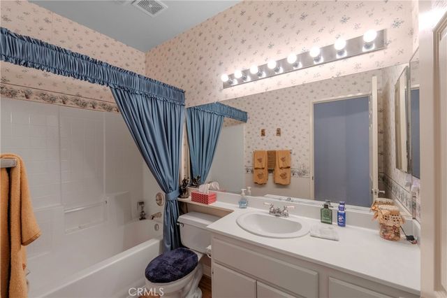 1725 Fairway Oaks Avenue, Banning, CA 92220