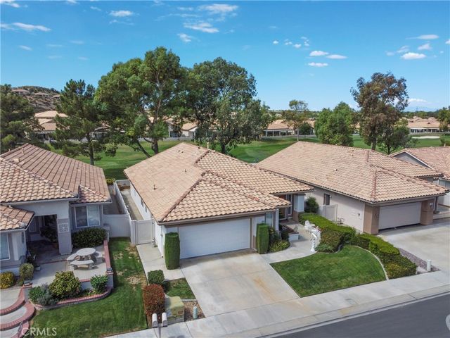 1725 Fairway Oaks Avenue, Banning, CA 92220