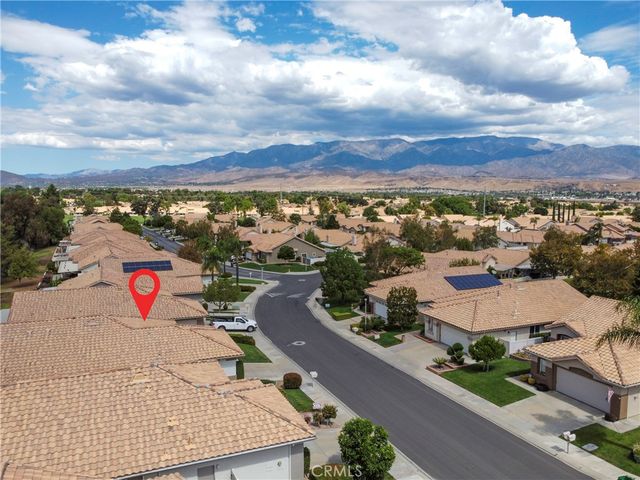 1725 Fairway Oaks Avenue, Banning, CA 92220