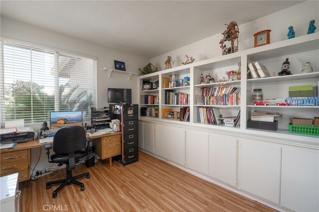 1725 Fairway Oaks Avenue, Banning, CA 92220
