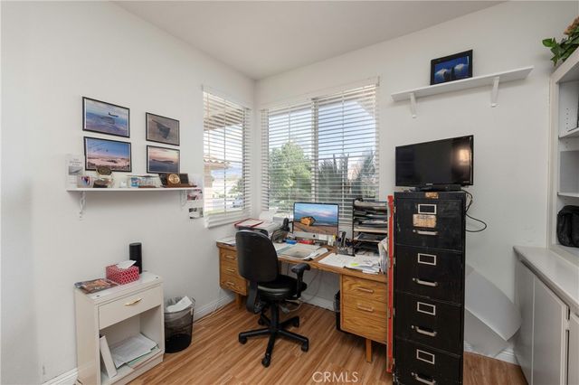1725 Fairway Oaks Avenue, Banning, CA 92220