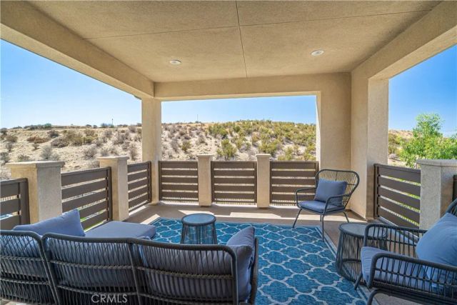 17730 Hillside Way, Saugus, CA 91350