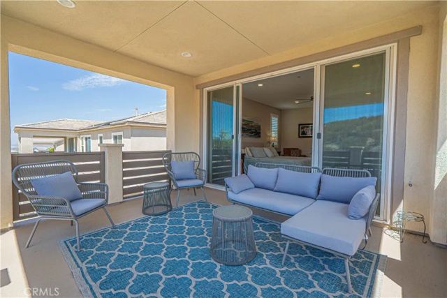 17730 Hillside Way, Saugus, CA 91350