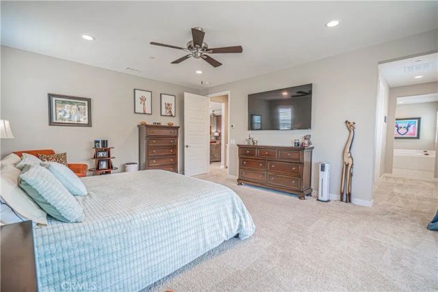 17730 Hillside Way, Saugus, CA 91350