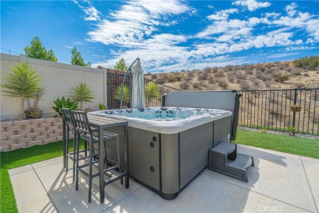 17730 Hillside Way, Saugus, CA 91350