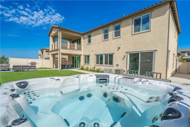 17730 Hillside Way, Saugus, CA 91350