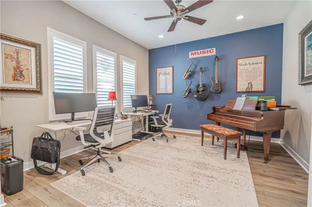 17730 Hillside Way, Saugus, CA 91350