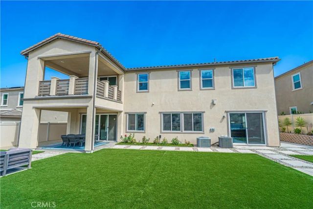 17730 Hillside Way, Saugus, CA 91350