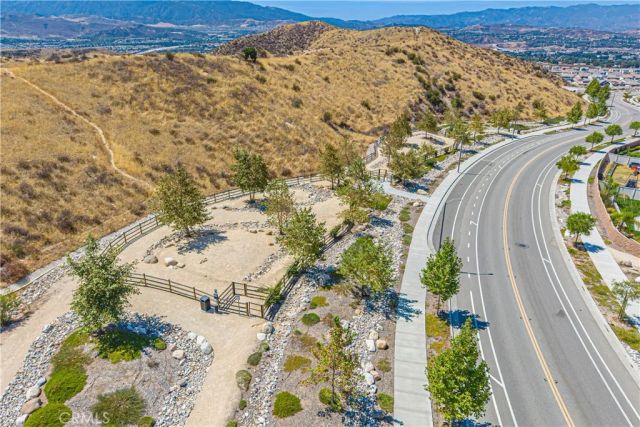 17730 Hillside Way, Saugus, CA 91350