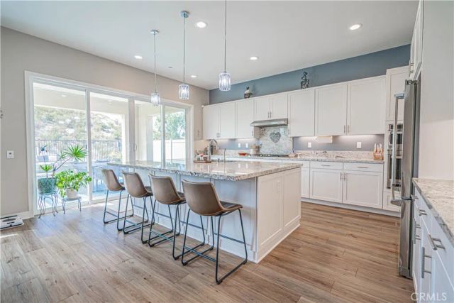 17730 Hillside Way, Saugus, CA 91350