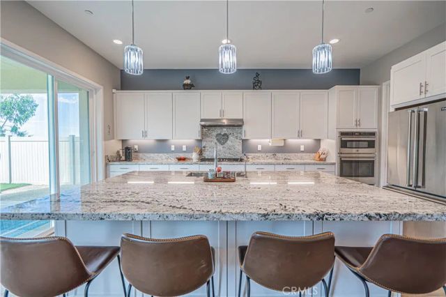 17730 Hillside Way, Saugus, CA 91350