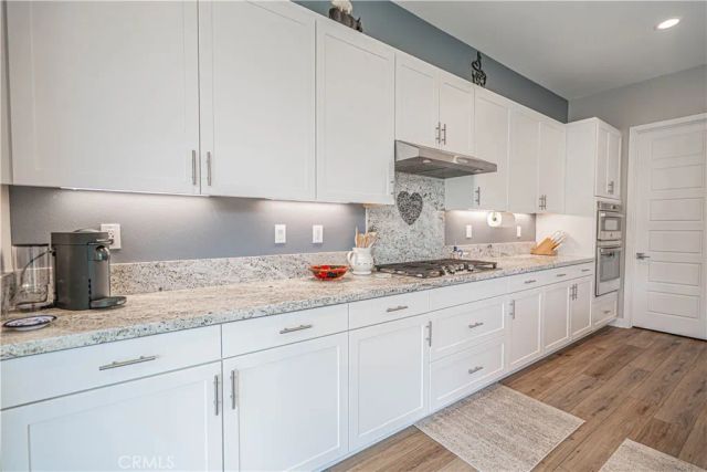 17730 Hillside Way, Saugus, CA 91350