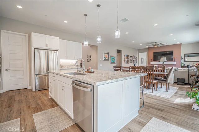 17730 Hillside Way, Saugus, CA 91350