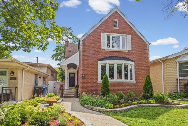 6133 N LENOX Avenue, Chicago, IL 60646