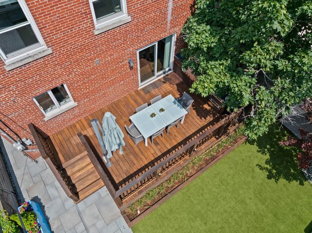 6133 N LENOX Avenue, Chicago, IL 60646