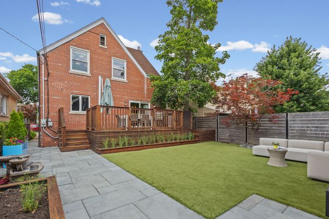 6133 N LENOX Avenue, Chicago, IL 60646
