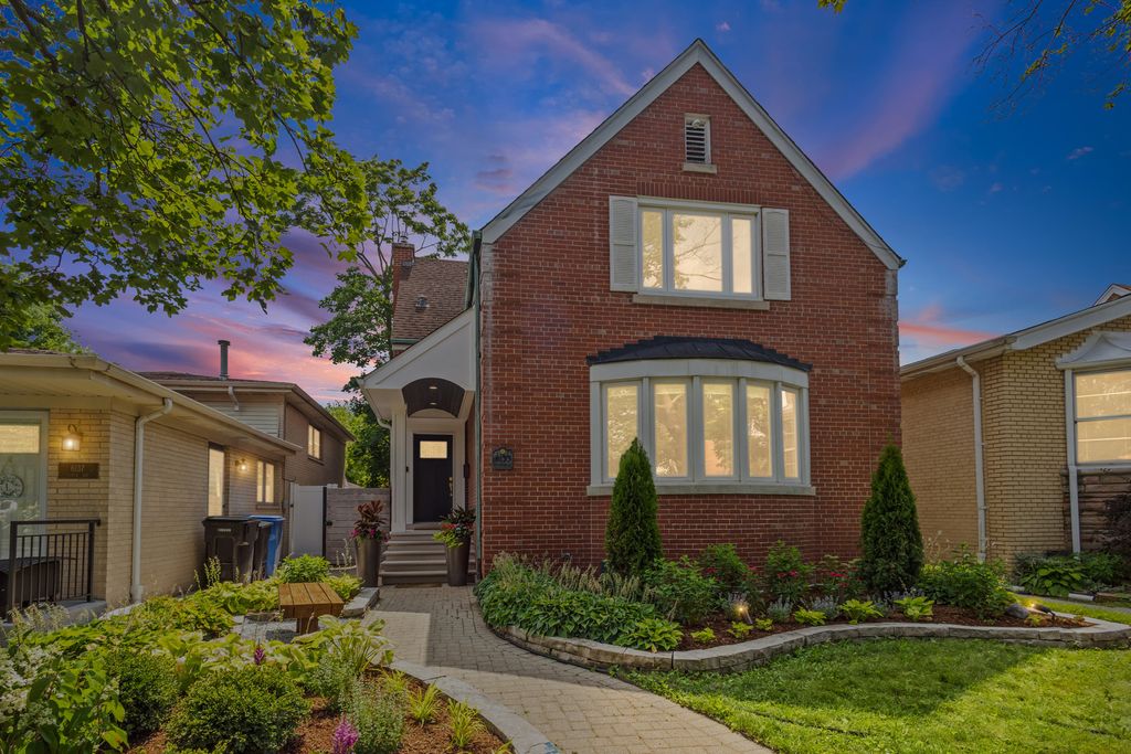 6133 N LENOX Avenue, Chicago, IL 60646