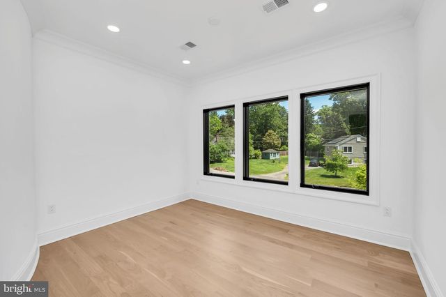32 GULICK RD, Princeton, NJ 08540