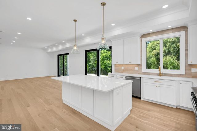 32 GULICK RD, Princeton, NJ 08540