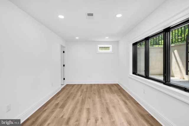 32 GULICK RD, Princeton, NJ 08540