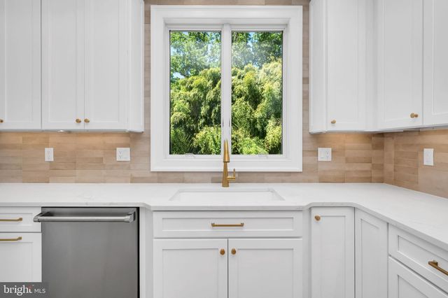 32 GULICK RD, Princeton, NJ 08540