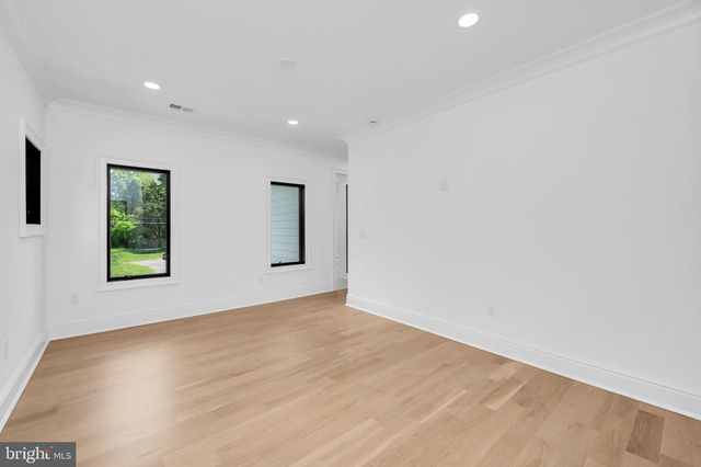 32 GULICK RD, Princeton, NJ 08540
