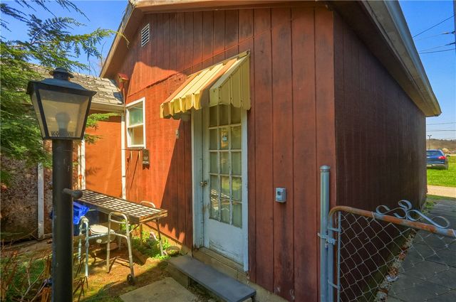 330 Beaver Ave, Aliquippa, PA 15001
