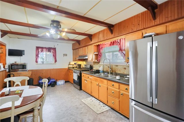 330 Beaver Ave, Aliquippa, PA 15001
