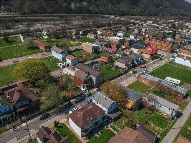 330 Beaver Ave, Aliquippa, PA 15001