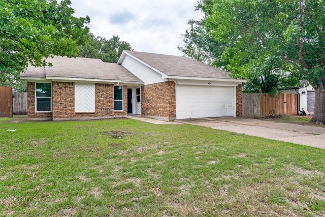 214 Valley Forge Lane, Arlington, TX 76002
