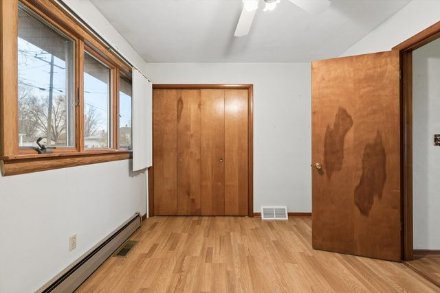 102 8th Street, Dewitt, IA 52742