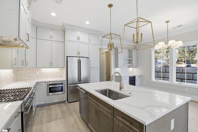 72 Mcneil Court, Greenville, SC 29609