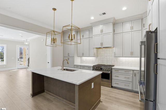 72 Mcneil Court, Greenville, SC 29609