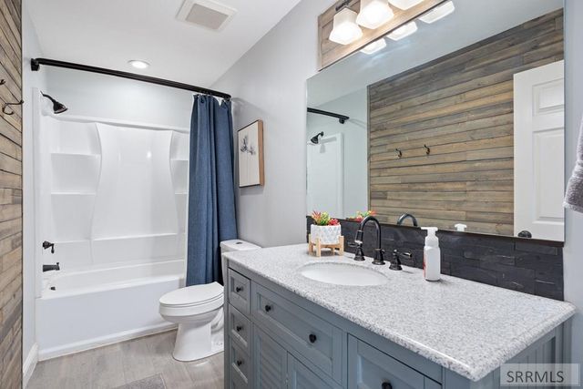 6850 E Valverde Street, Idaho Falls, ID 83401